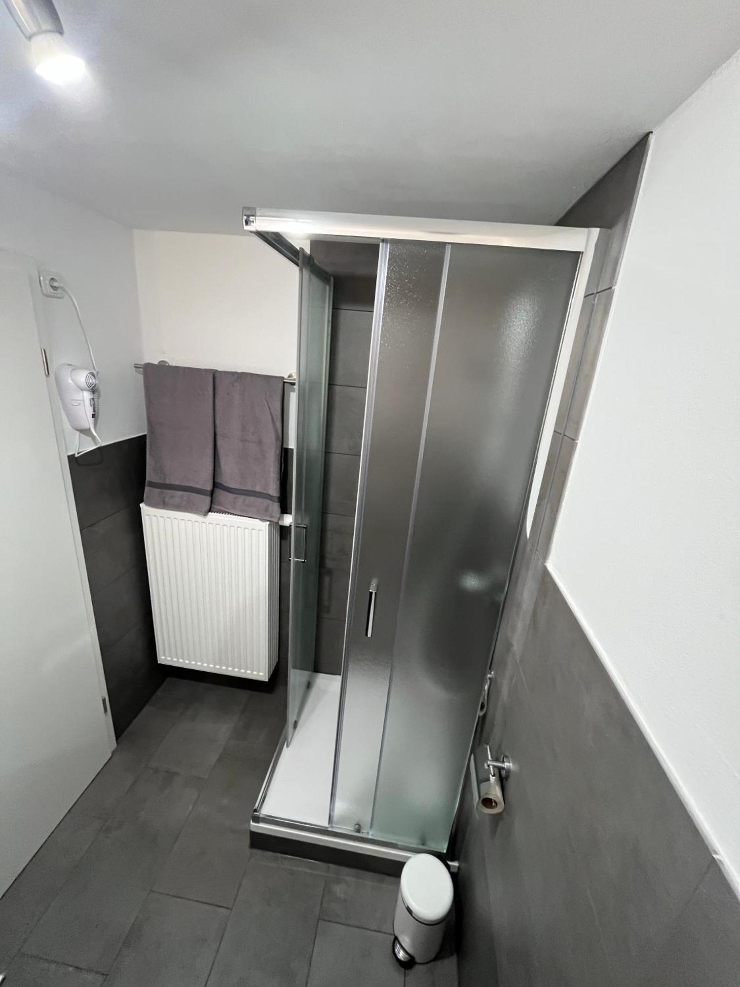Ferienwohnungen Und Appartements - Haus Budinger Alf Εξωτερικό φωτογραφία