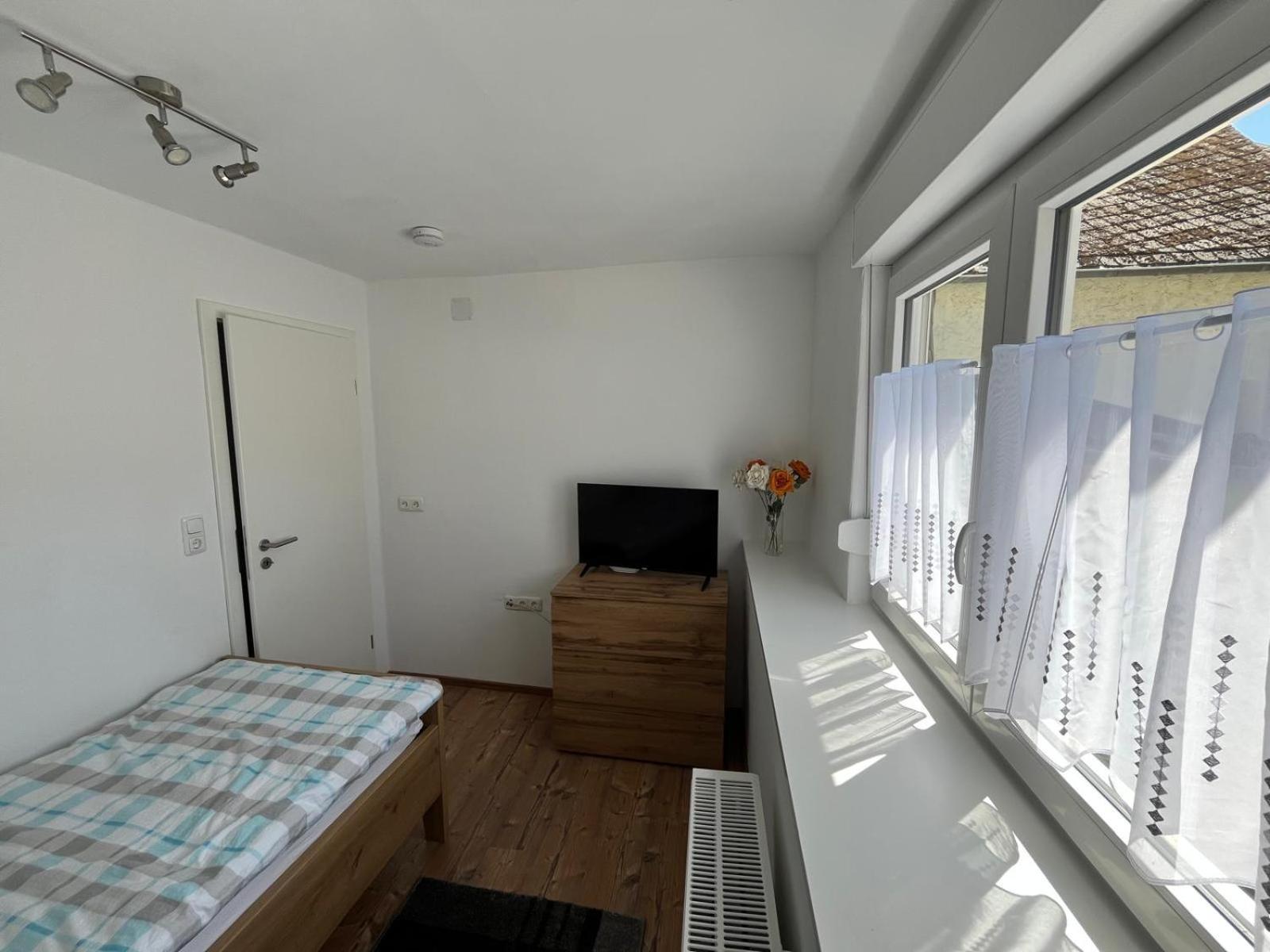 Ferienwohnungen Und Appartements - Haus Budinger Alf Εξωτερικό φωτογραφία
