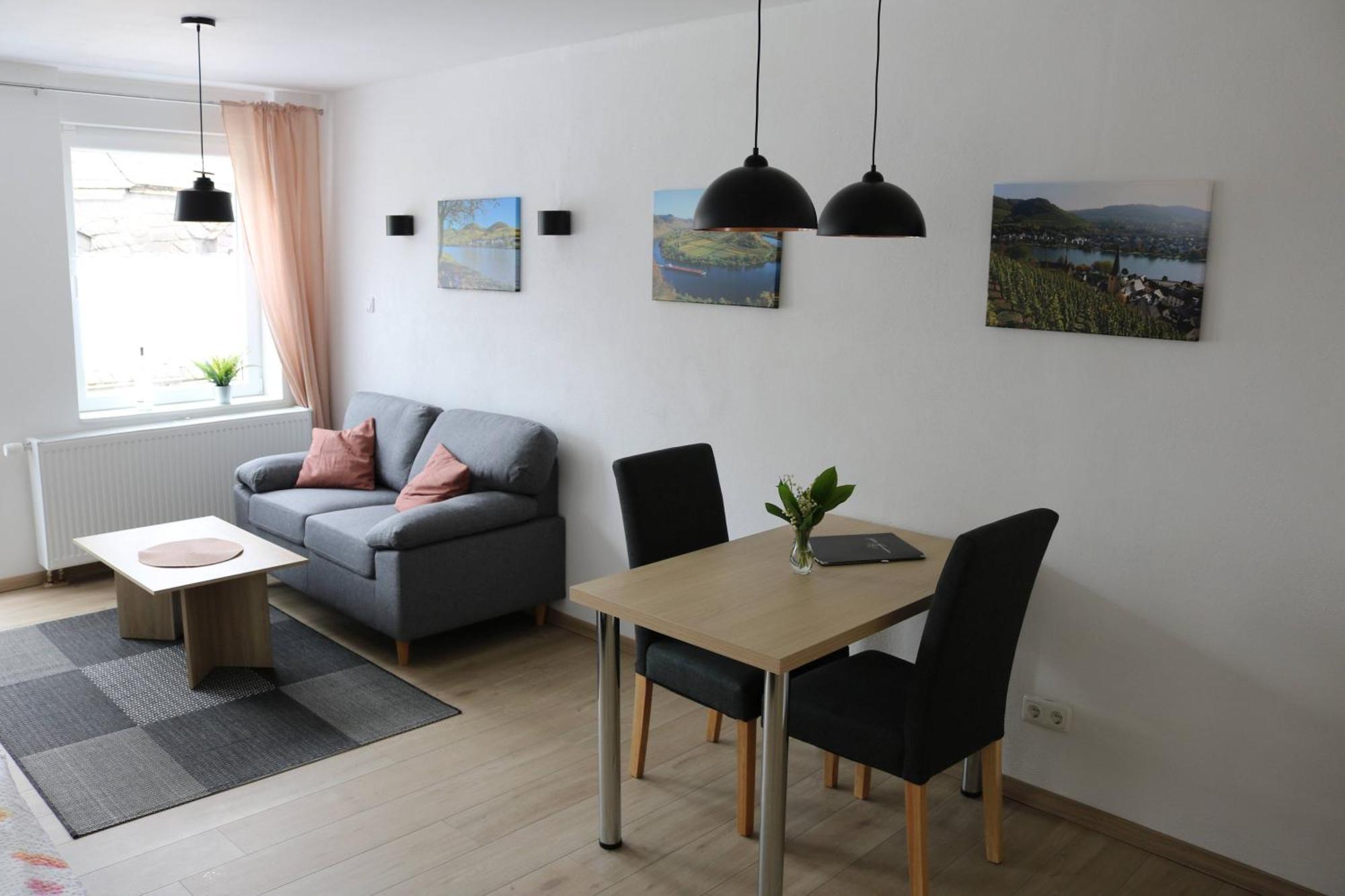 Ferienwohnungen Und Appartements - Haus Budinger Alf Εξωτερικό φωτογραφία